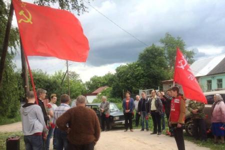 Тульские коммунисты почтили память погибших под Тулой в 1941 году защитников Родины