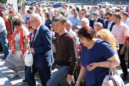Курганские коммунисты приняли участие в мероприятиях памяти к годовщине начала войны