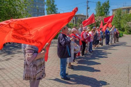 «Стучу, стучу, есть хочу!». Под таким девизом прошла акция протеста в Красноярске