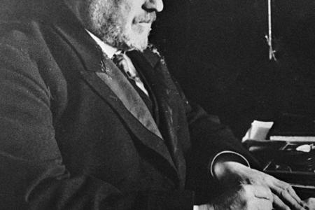 Проект KPRF.RU "Хроника революции". 9 июня 1917 года: Идет работа над законом о выборах в Учредительное собрание, начались выборы в районные Думы