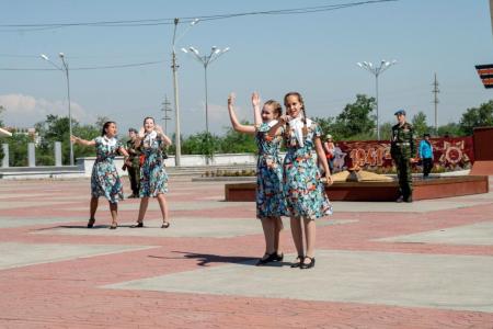 В День памяти и скорби коммунисты Забайкалья возложили цветы к Вечному огню