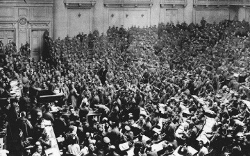 Проект KPRF.RU "Хроника революции". 4 июня 1917 года: В Москве прошел День рабочей печати, А.А. Брусилов назначен Верховным главнокомандующим