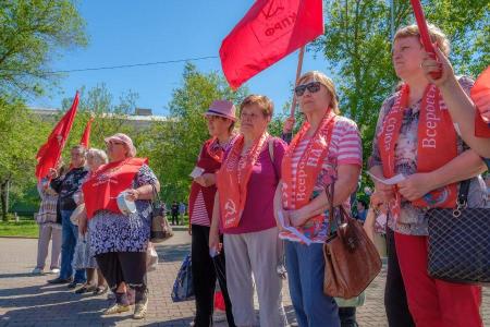 «Стучу, стучу, есть хочу!». Под таким девизом прошла акция протеста в Красноярске