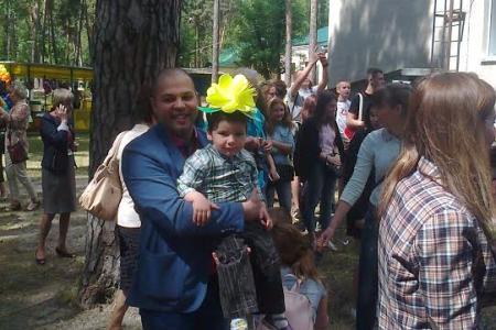 В День защиты детей воронежские коммунисты посетили областной Дом ребенка