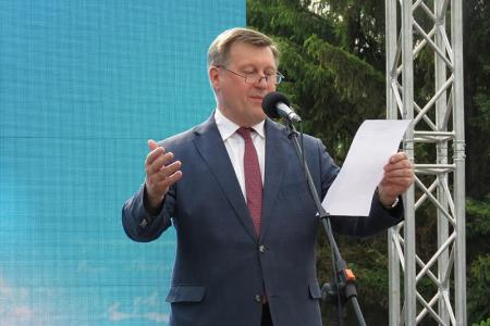 Мэр Новосибирска Анатолий Локоть прочитал отрывок из «Медного всадника»