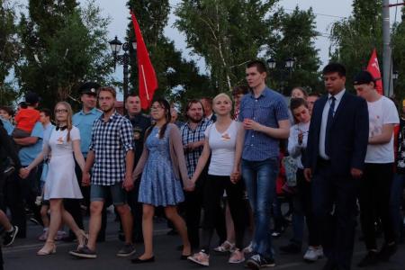 Оренбургские коммунисты приняли участие в патриотической акции «Свеча памяти»