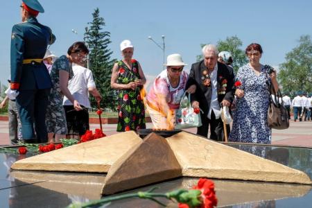 В День памяти и скорби коммунисты Забайкалья возложили цветы к Вечному огню