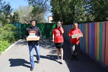Тувинские коммунисты - детям