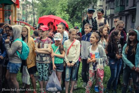 Марьяна Наумова передала подарки детям Донбасса