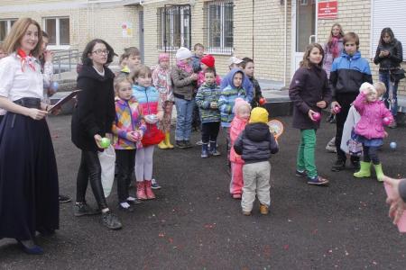 Ярославские коммунисты устроили праздник для детей