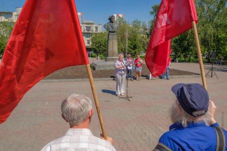«Стучу, стучу, есть хочу!». Под таким девизом прошла акция протеста в Красноярске