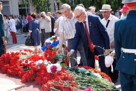 Курганские коммунисты приняли участие в мероприятиях памяти к годовщине начала войны