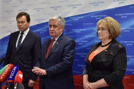 Депутаты-коммунисты перед заседанием Госдумы рассказали о позиции фракции КПРФ по ключевым вопросам повестки дня