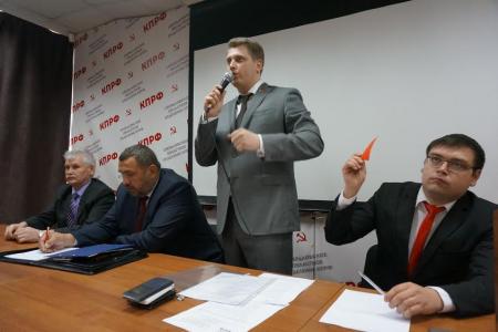 Свердловские коммунисты выдвинули кандидата в губернаторы