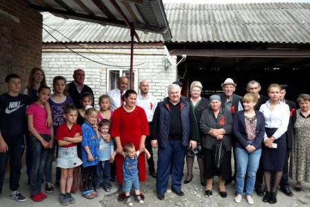 К.К. Тайсаев: «В День защиты детей Северо-Осетинский Реском КПРФ сделал подарок многодетной семье» 