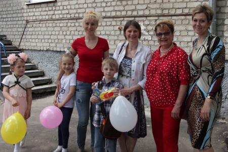 Саратовские коммунисты отметили Международный день защиты детей
