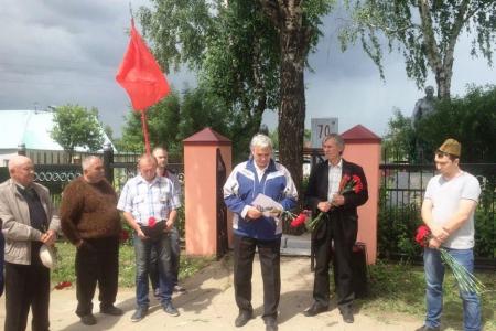 Тульские коммунисты почтили память погибших под Тулой в 1941 году защитников Родины