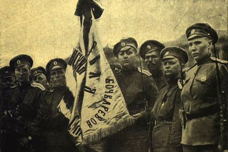Проект KPRF.RU "Хроника революции". 10 июня 1917 года: Новые статьи Ленина в "Правде", первый пулеметный полк вышел на демонстрацию в поддержку кронштадтского Совета