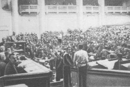 Проект KPRF.RU "Хроника революции". 12 июня 1917 года: В ряде городов произведены облавы дезертиров, командующим армиями западного фронта назначен А.И. Деникин