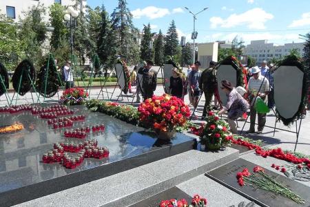 Коммунисты Белгородчины и их сторонники почтили память героев 1941 года