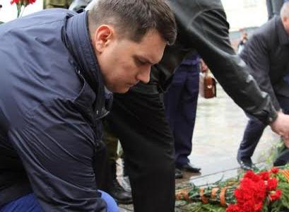 Зампред Тульской областной думы, кандидат в члены ЦК КПРФ Алексей Лебедев принял участие в Дне памяти и скорби в Туле