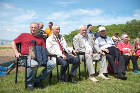 Лидер коммунистов Якутии, вице-спикер Ил Тумэна Виктор Губарев принял участие в традиционном празднике ысыах в Хабаровске