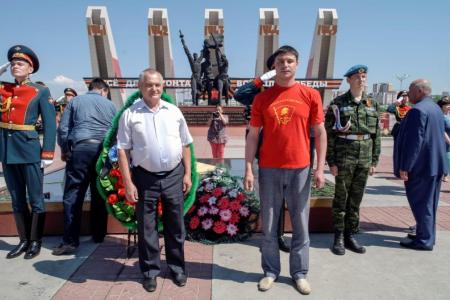 В День памяти и скорби коммунисты Забайкалья возложили цветы к Вечному огню