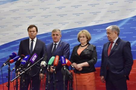 Депутаты-коммунисты перед заседанием Госдумы рассказали о позиции фракции КПРФ по ключевым вопросам повестки дня