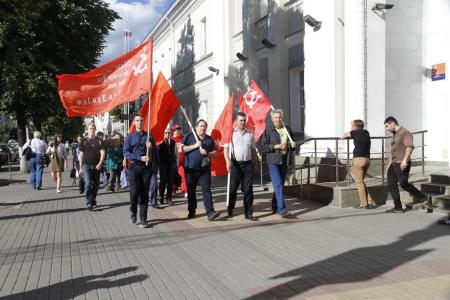Воронежские  коммунисты, «дети войны» и советские офицеры отметили День памяти и скорби