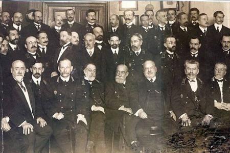 Проект KPRF.RU "Хроника революции". 9 июня 1917 года: Идет работа над законом о выборах в Учредительное собрание, начались выборы в районные Думы