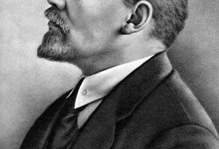 Проект KPRF.RU "Хроника революции". 14 июня 1917 года: Исполком Петроградского Совета принял тезисы к Стокгольмской конференции и утвердил порядок работы Всероссийского съезда Советов