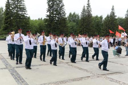 «Никто не забыт, ничто не забыто»: День памяти и скорби прошел в Новосибирске