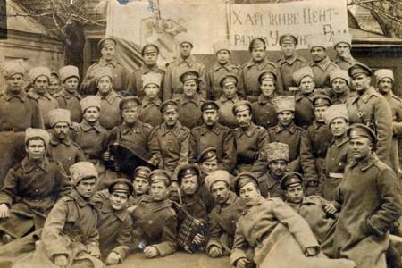 Проект KPRF.RU "Хроника революции". 11 июня 1917 года: Керенский издал приказ о борьбе с братанием на фронте, В.И. Ленин пишет письмо Заграничному представительству РСДРП(б)