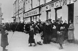 Проект KPRF.RU "Хроника революции". 1 июня 1917 года: Министр-председатель Львов потребовал приступить к ликвидации дезертирства, Съезд офицеров флота и армии в Ставке высказался за продолжение войны