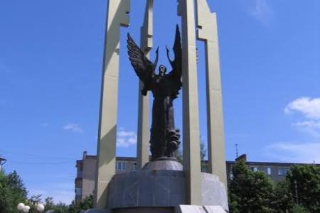 Зампред Тульской областной думы, кандидат в члены ЦК КПРФ Алексей Лебедев принял участие в Дне памяти и скорби в Туле