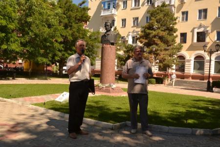 Астраханские коммунисты приняли участие в праздновании Дня русского языка