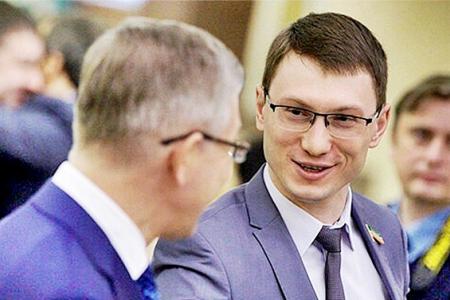 Казань. Депутат-коммунист Артём Прокофьев добивается компенсации платы за капремонт пенсионерам
