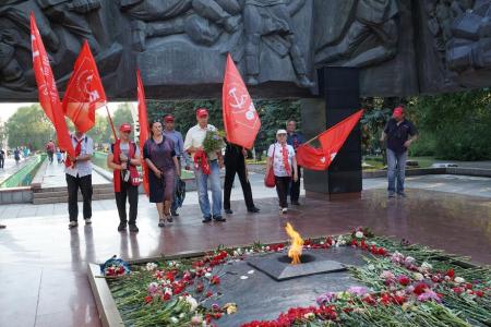 В День памяти и скорби Коммунисты Кузбасса провели митинги, шествия и возложения