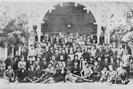 Проект KPRF.RU "Хроника революции". 12 июня 1917 года: В ряде городов произведены облавы дезертиров, командующим армиями западного фронта назначен А.И. Деникин