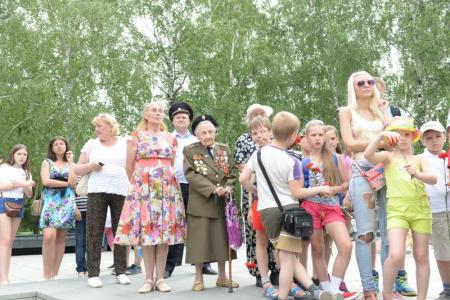 «Никто не забыт, ничто не забыто»: День памяти и скорби прошел в Новосибирске