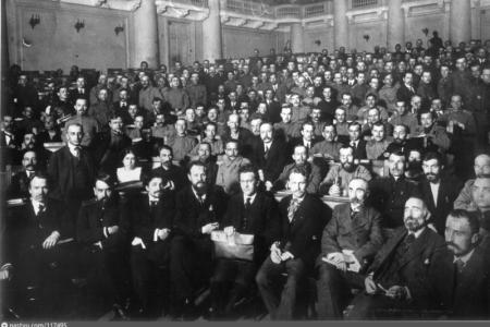 Проект KPRF.RU "Хроника революции". 20 июня 1917 года: Временное правительство утвердило положение о Всероссийском Земском Союзе, открылся Всероссийский казачий съезд​