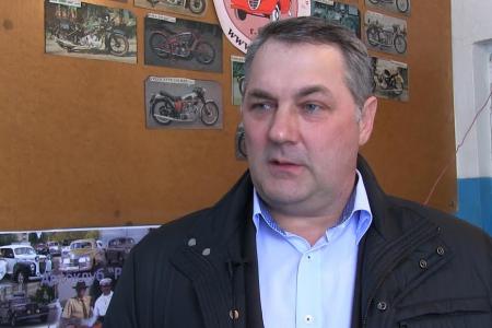 Омский депутат-коммунист помог детям открыть технический клуб