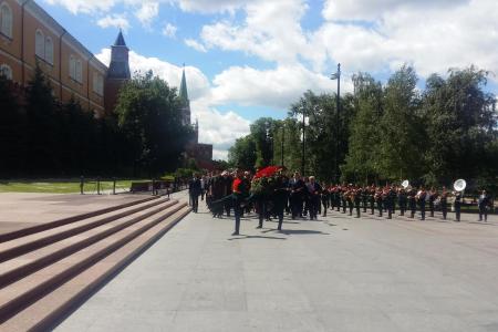 К.К. Тайсаев принял участие в торжественной церемонии возложения венков к Могиле Неизвестного Солдата у Кремлевской стены