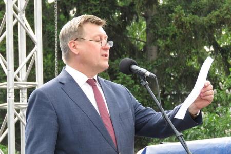 Мэр Новосибирска Анатолий Локоть прочитал отрывок из «Медного всадника»