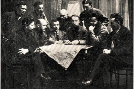 Проект KPRF.RU "Хроника революции". 23 июня 1917 года: В связи с отменой демонстрации 10 июня большевикам удалось удержать массы от выступления