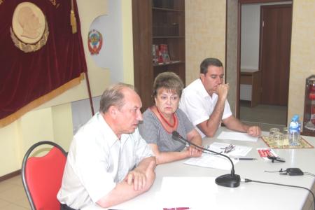 Валерий Рашкин, Ольга Алимова и Александр Анидалов провели пресс-конференцию в Саратове