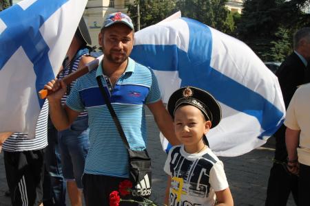 Коммунисты Челябинска приняли участие в городском митинге в честь Дня Военно-Морского Флота