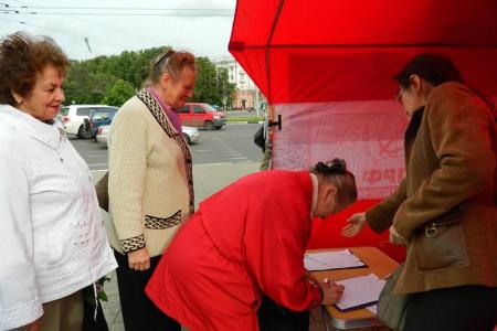 Хватит уродовать Ярославль! Коммунисты протестуют против замены чугунных ограждений в центре города на стальные