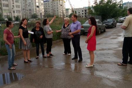 Краснодар. Депутат-коммунист Д.В. Коломиец поддержал требование граждан с улицы Черкасской о сносе разрушающегося «недостроя»