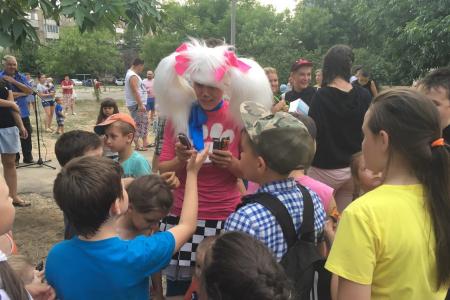 Волгоградская область, г.Волжский. Депутаты-коммунисты в день города подарили детям настоящий праздник